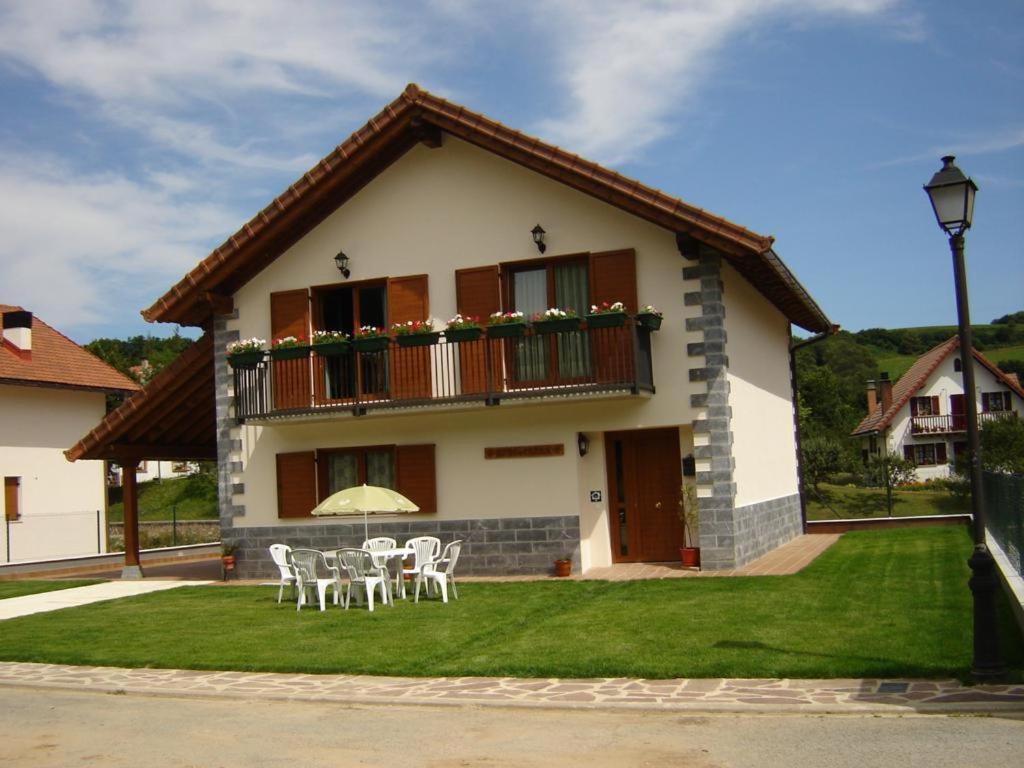 Casa Rural Irugoienea Guest House Espinal-Auzperri Exterior foto